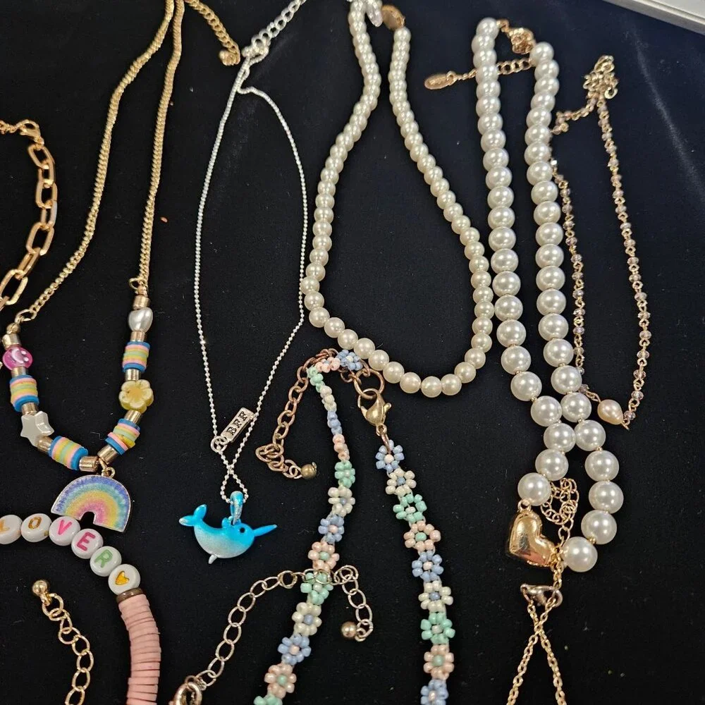 Teen Girls Jewelry Lot  Necklaces Bracelets with Pearls Beads Charms Chains